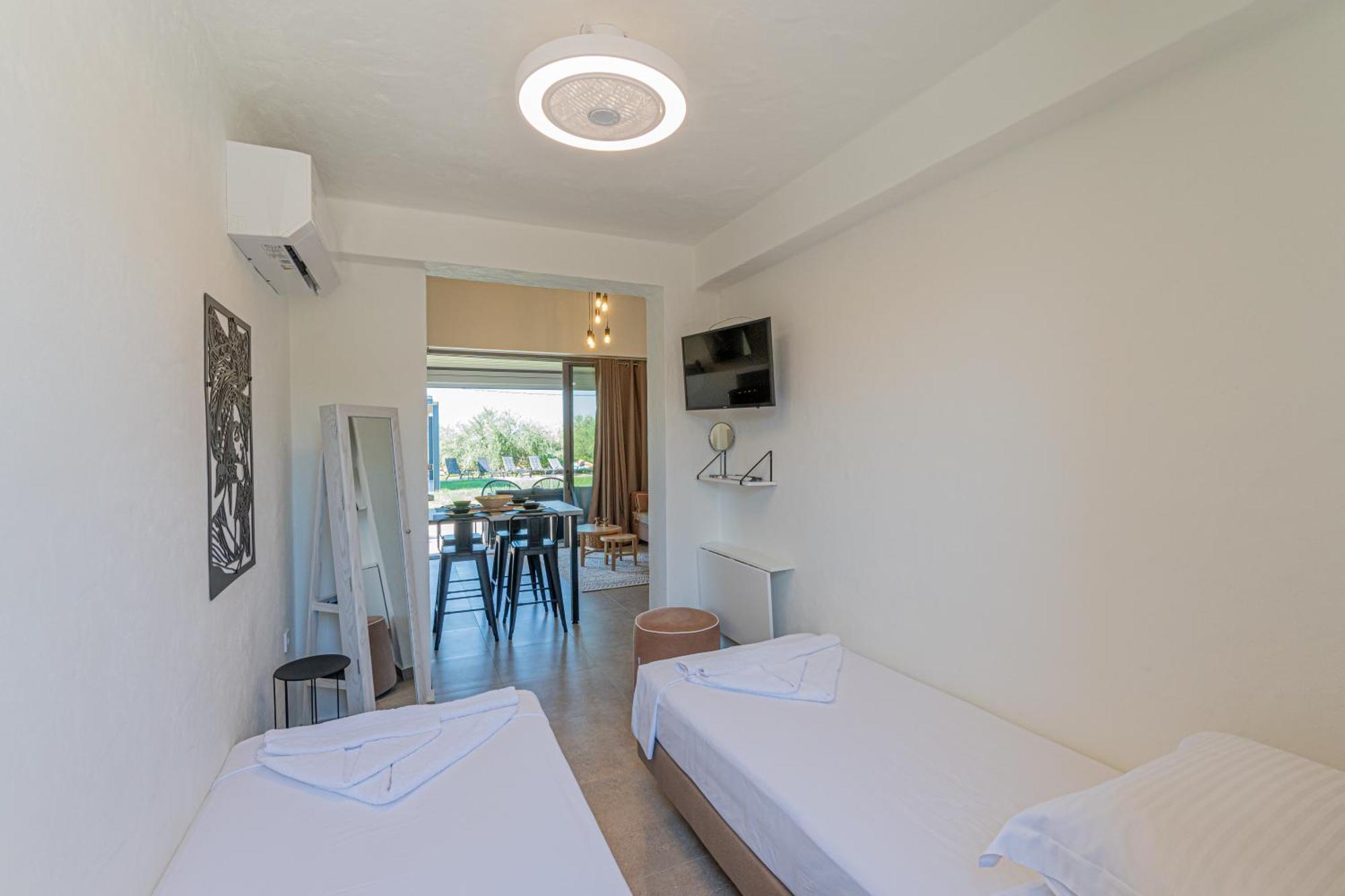 Irissa Suites Paralia Irion Room photo