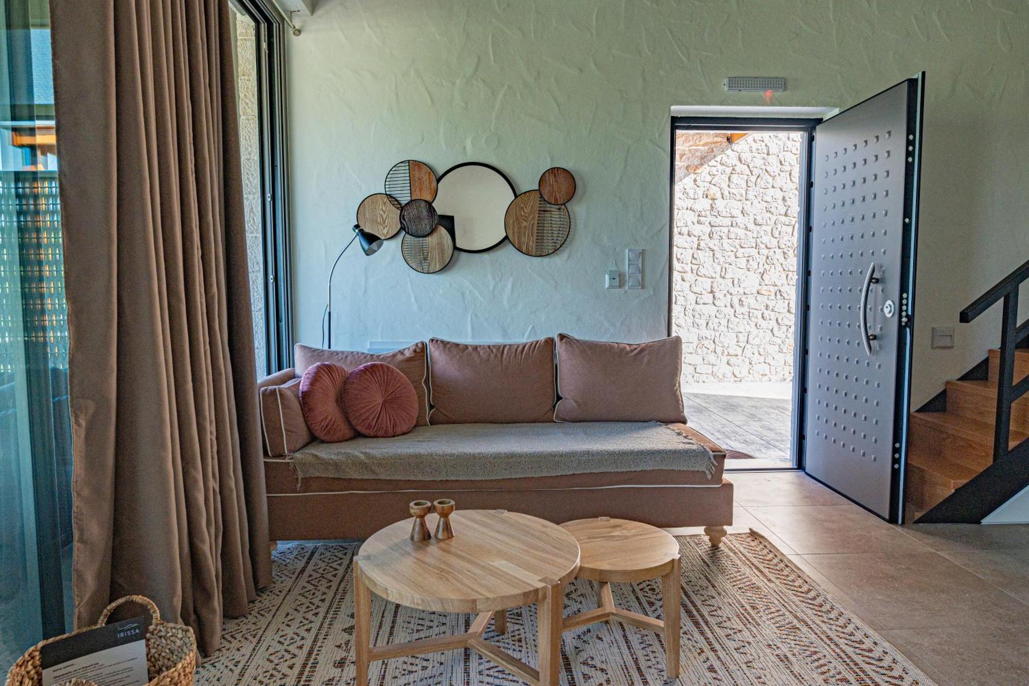 Irissa Suites Paralia Irion Exterior photo
